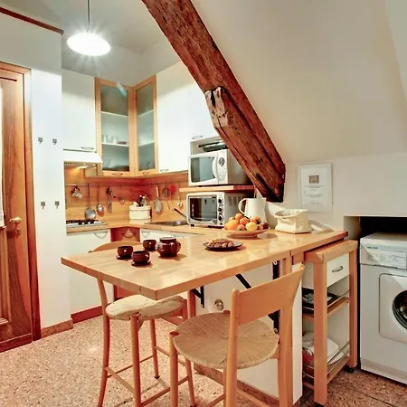 Ca' Cortigiane Apartment *